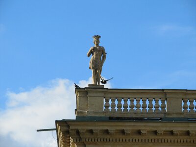 Sculpture monument the palace