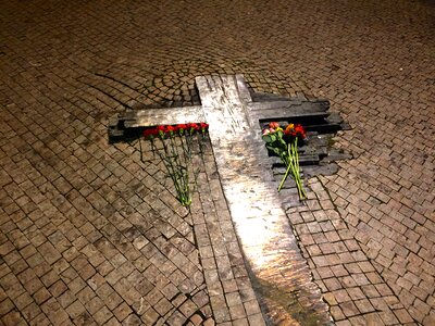 Memorial rose cross