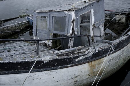Ship abandoned