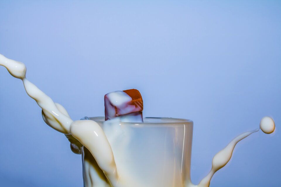 In milk drop spray splash