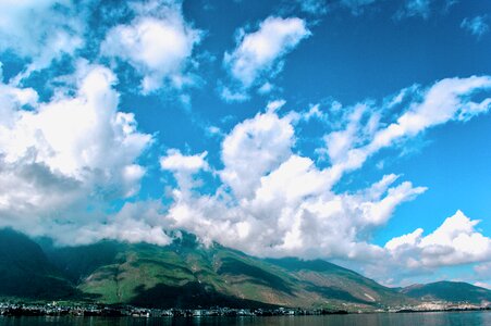 Blue sky erhai lake in yunnan province photo