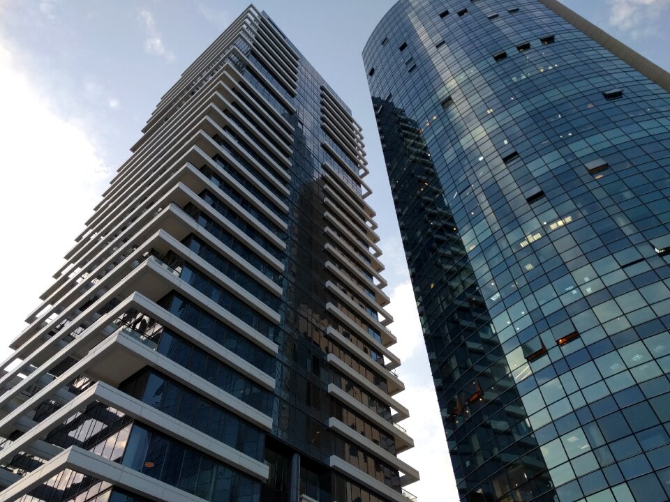 Windows skyscrapers tel aviv