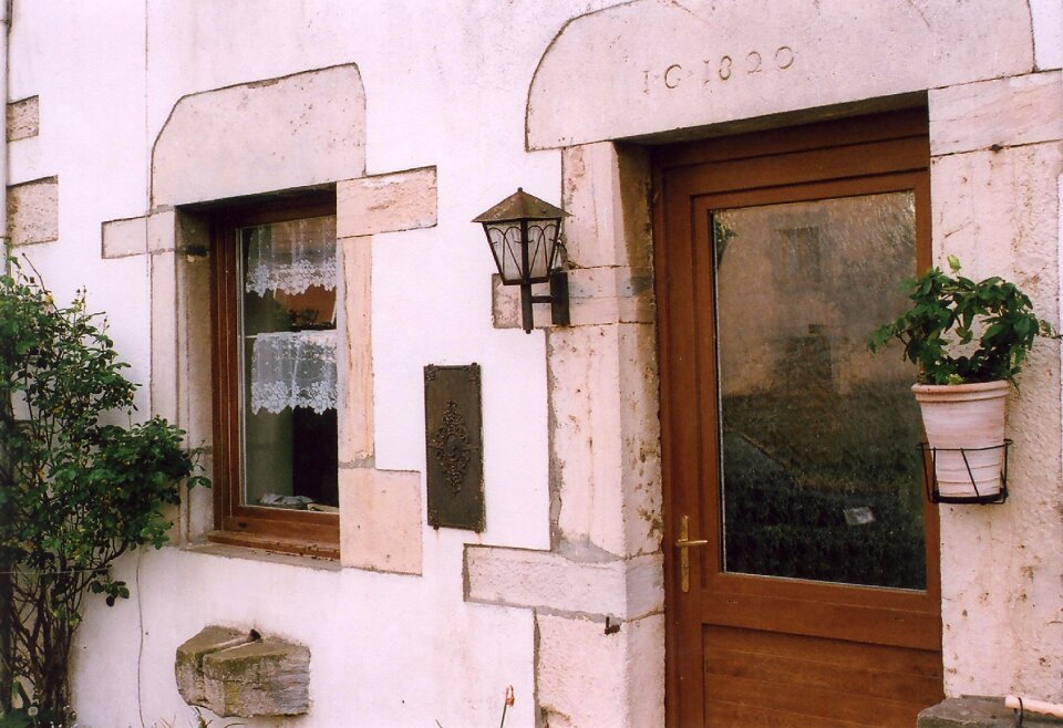 Architecture entry facade