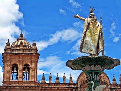 Peru colonial architecture the statue photo
