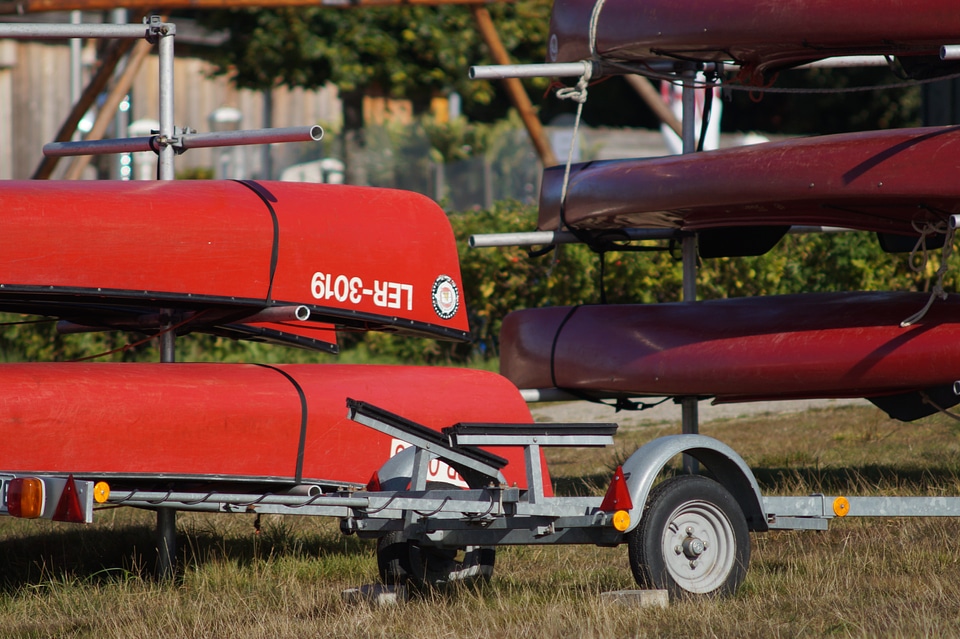 Silent boat transport