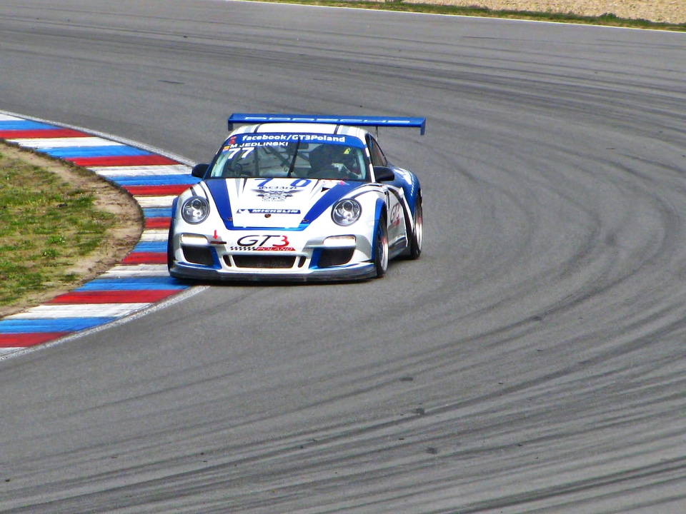 Driving vehicles fia gt