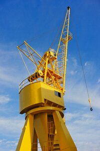 Container transportation yellow