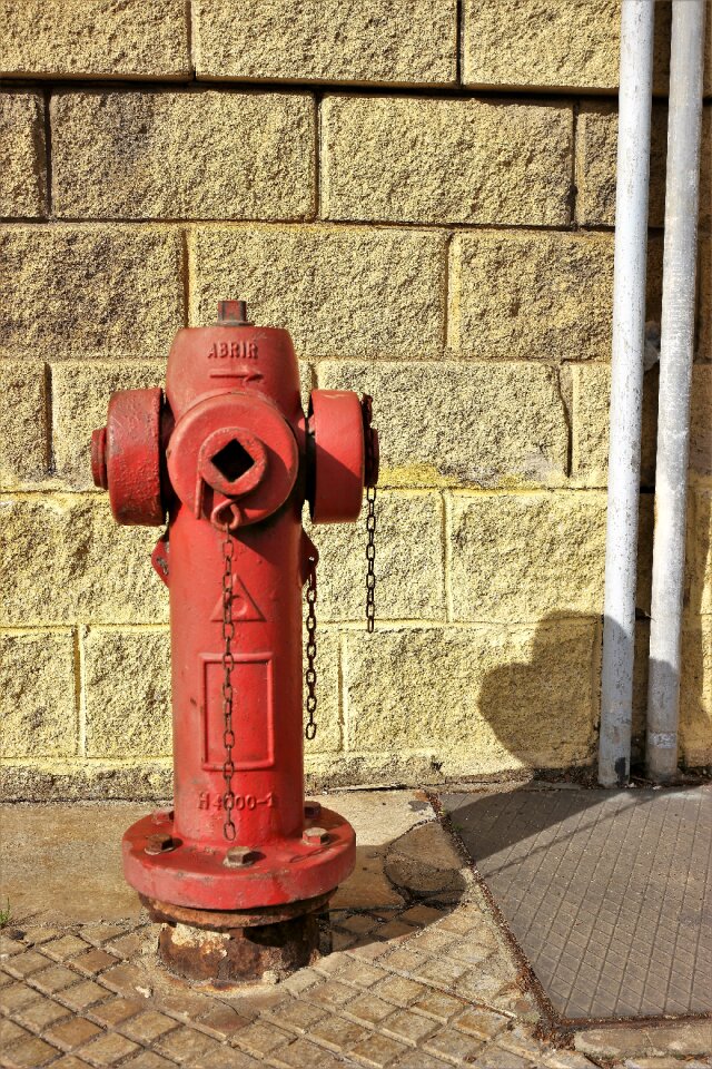 Mouth pressure valve