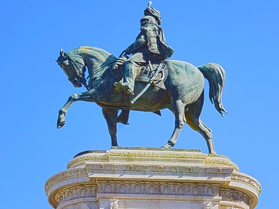 Statue sculpture victor manuel