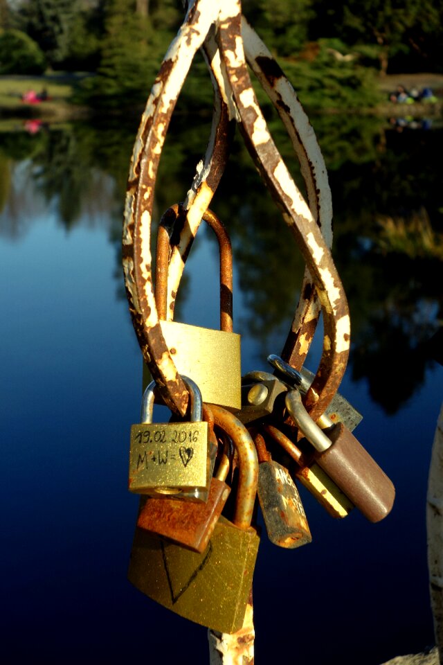 Fall in love with bridge lovers symbols