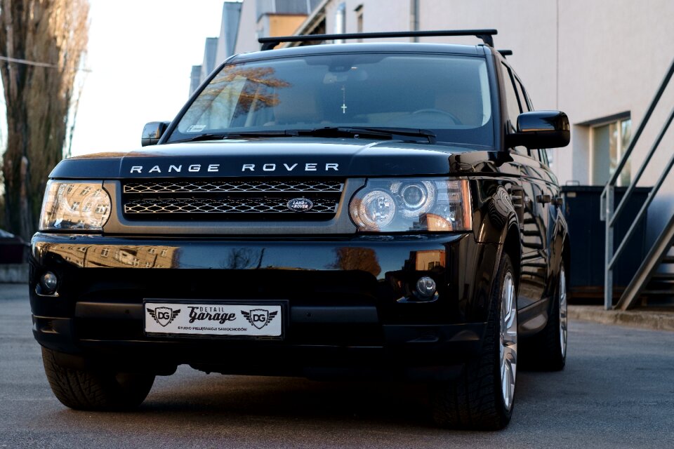 Range rover vehicle