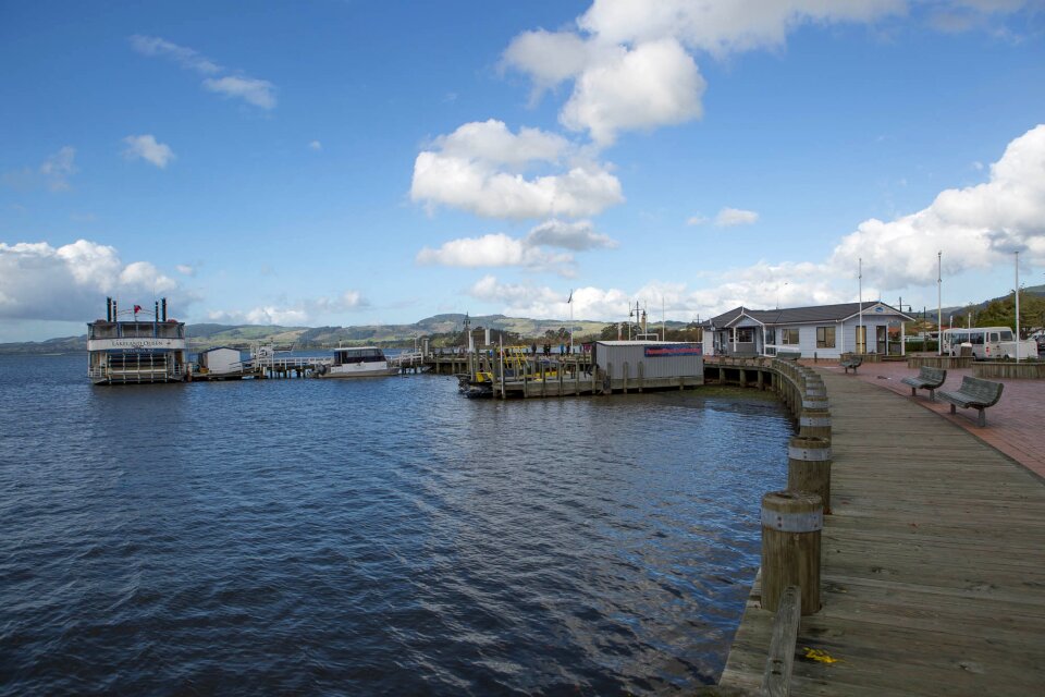 Rotorua lake pier cruising boat