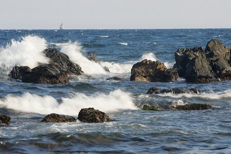 Sea waves rock photo