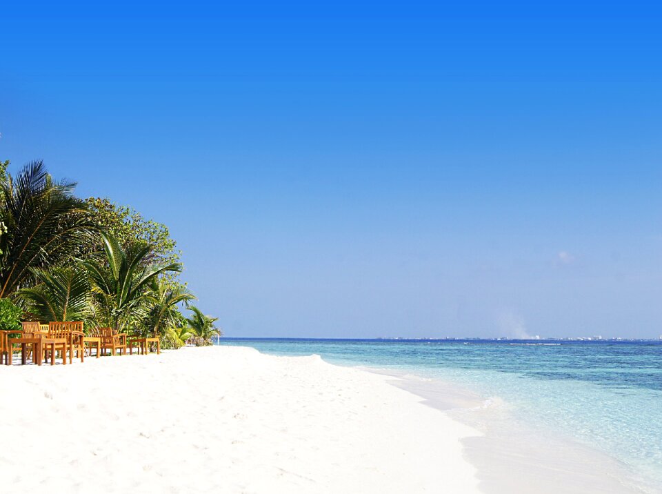 Cloud honeymoon beach