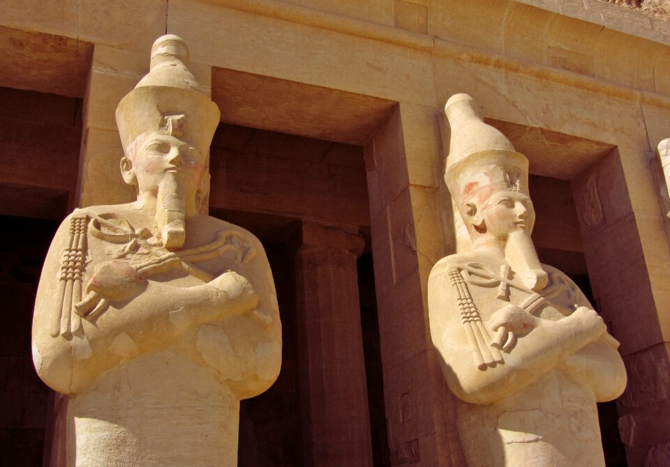 Egyptian hatsepsut sculpture