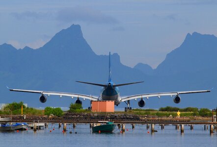 Aircraft port air