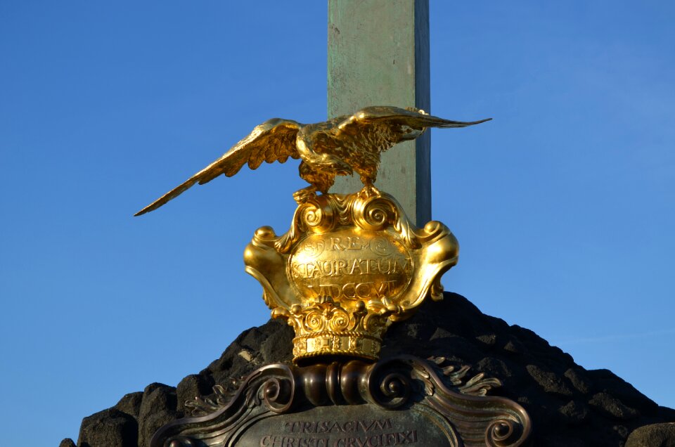 Karlsbücke adler crown