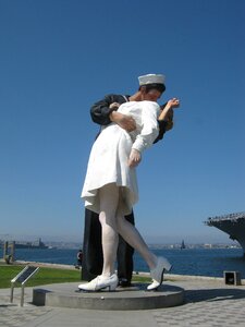 Statue love sculpture