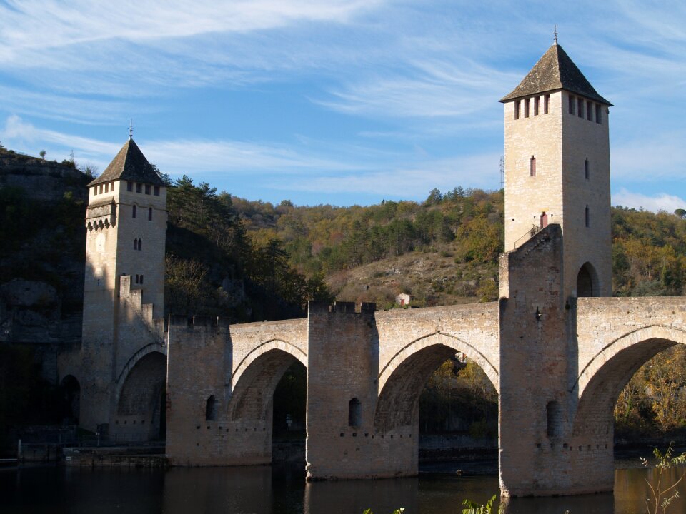 Lot pont valentré lot river
