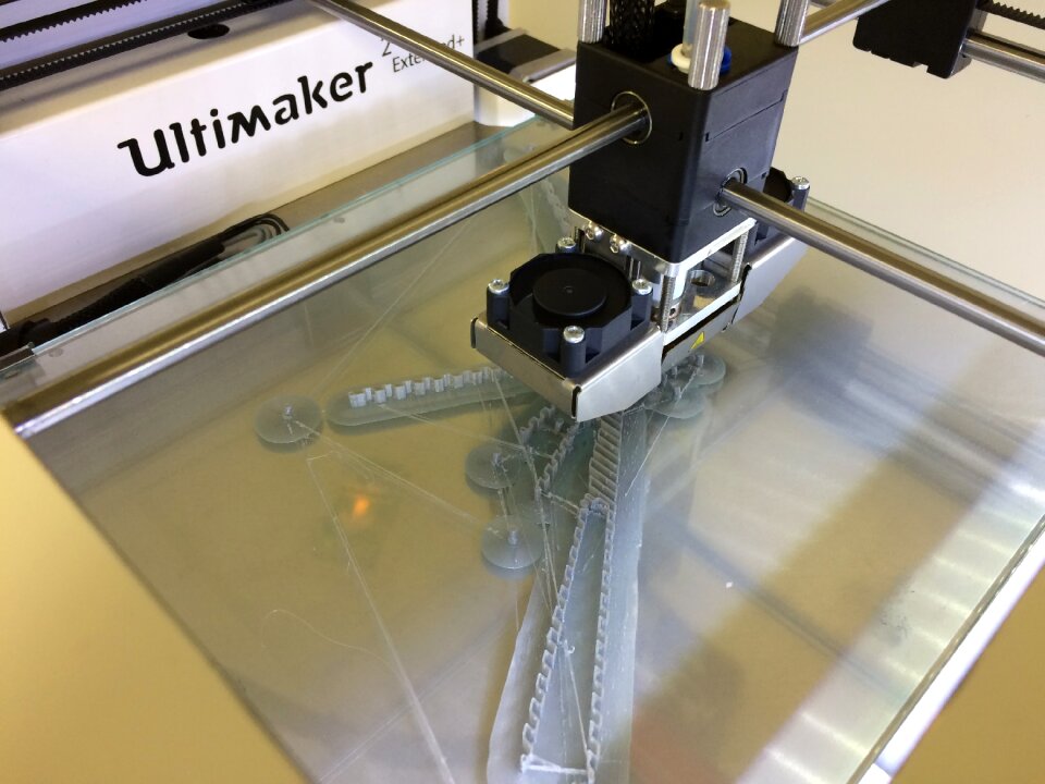 Head three-dimensional 3d-printer
