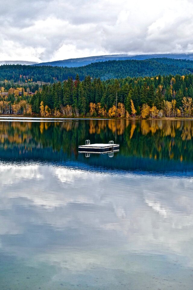 Autumn shore water