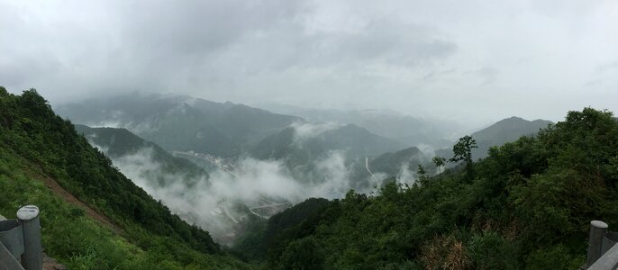 Mountain cloud rain