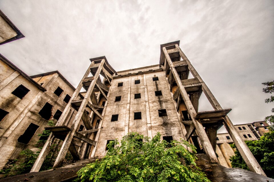 Ruins workshop wide angle