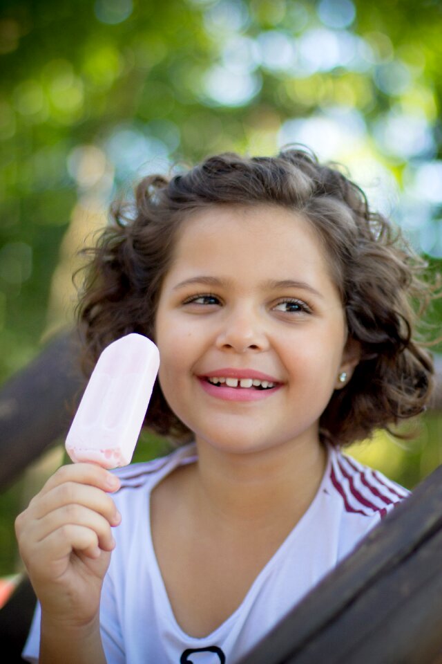Child popsicle summer