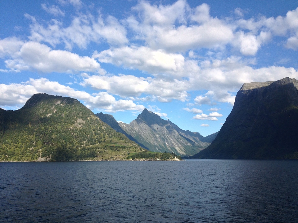 Fjord sæbø summer