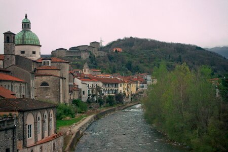 River medieval village houses gorge