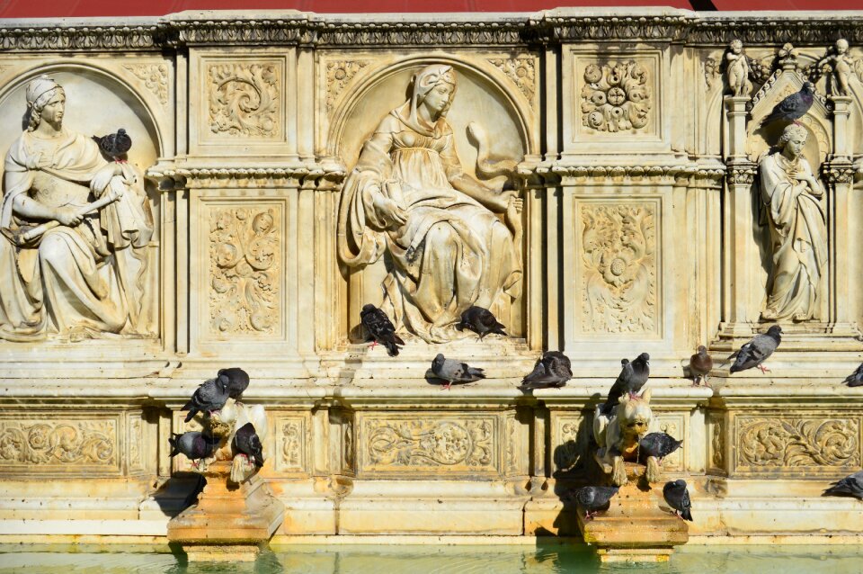 Italy relief architecture