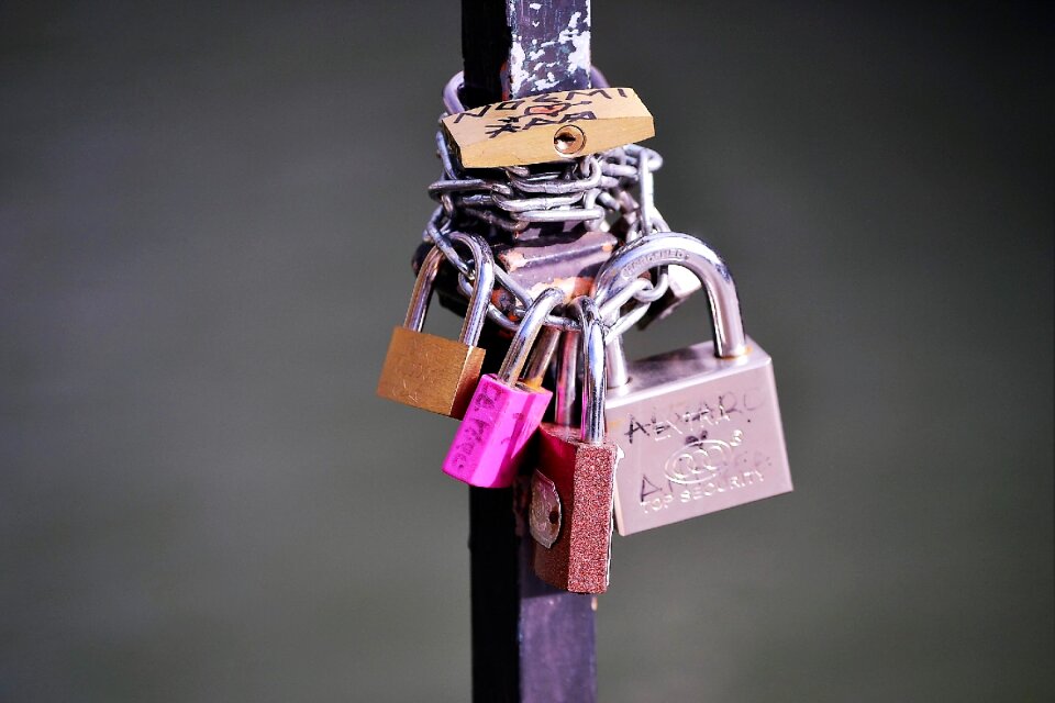 Bridge romantic love