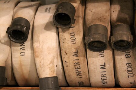 Shelf hoses