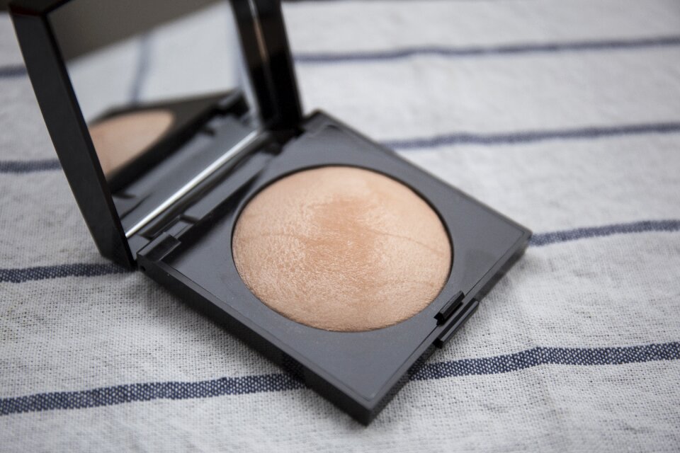Cosmetic high light orange