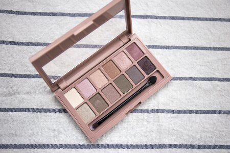 Makeup eye shadow multi-color