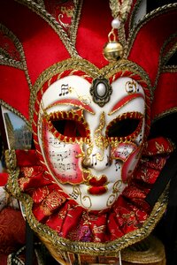 Italy headdress sparkle