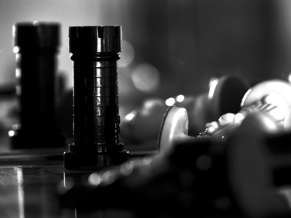 Tower game black white