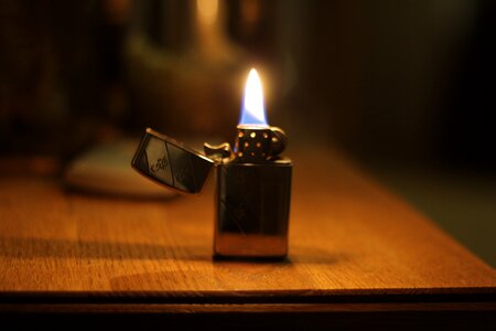 Zippo flame lighter