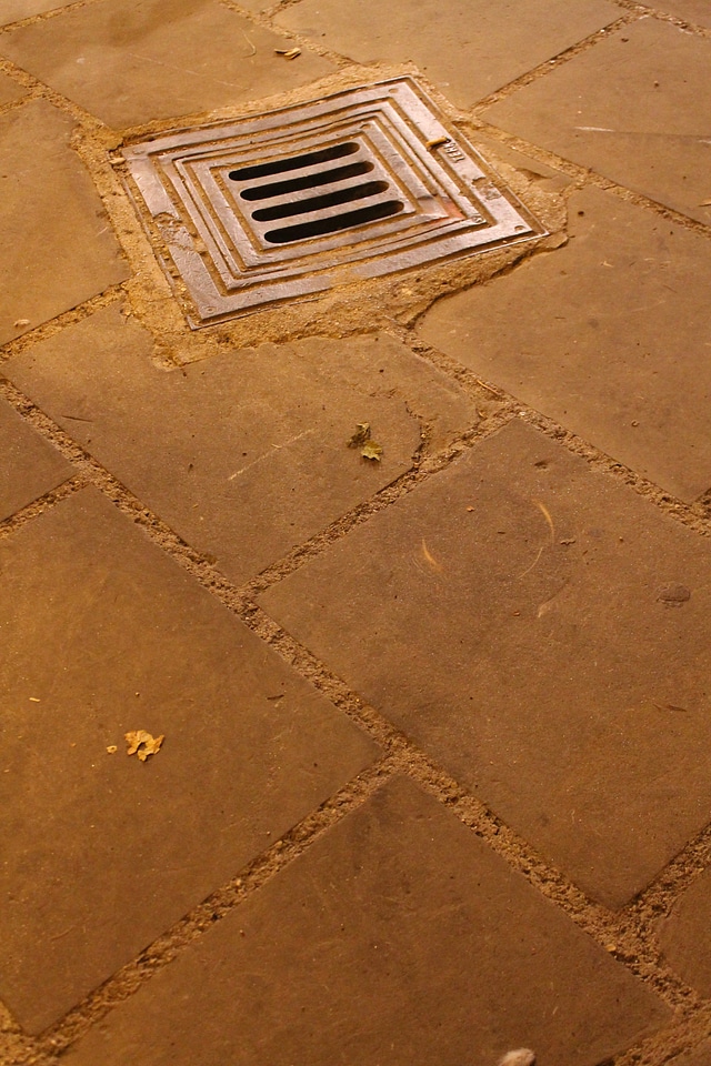 Via bricks stones