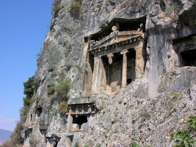 Architecture temple grave