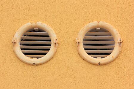 Seafront ventilation wall photo