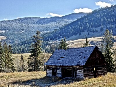 Cabin mountains traditional photo