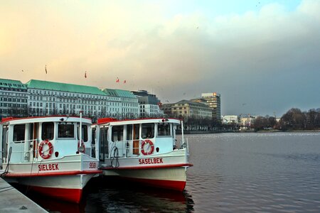Investors innenalster hotel four seasons