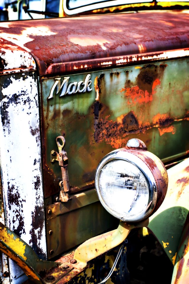 Weathered front quarter hood