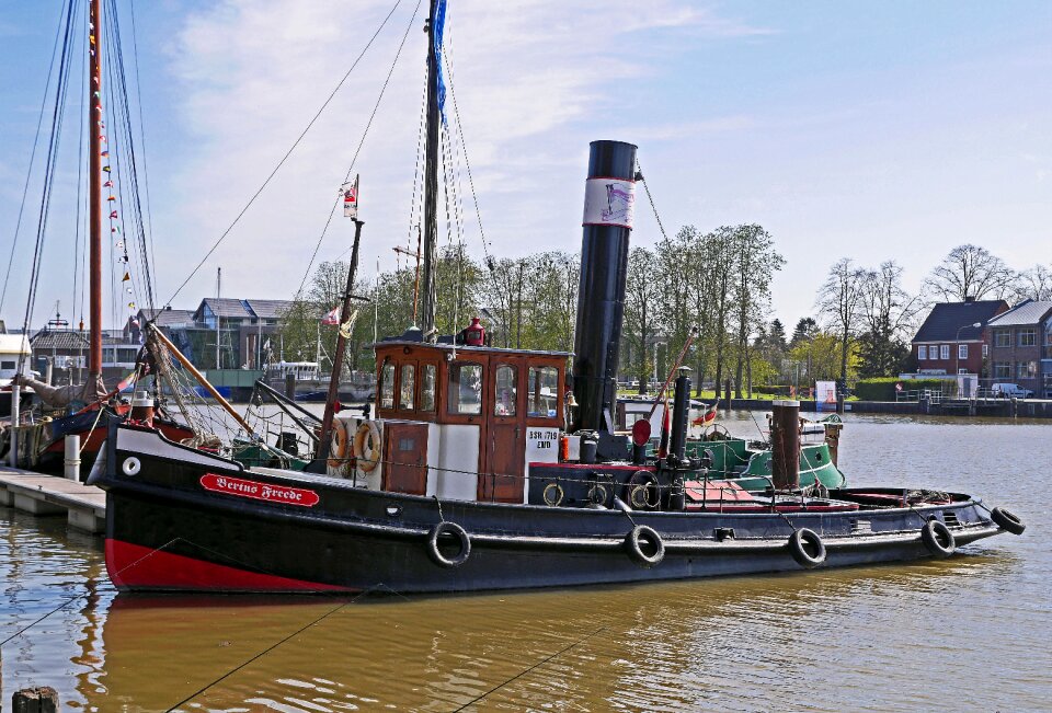 Empty east frisia schleppdampfer