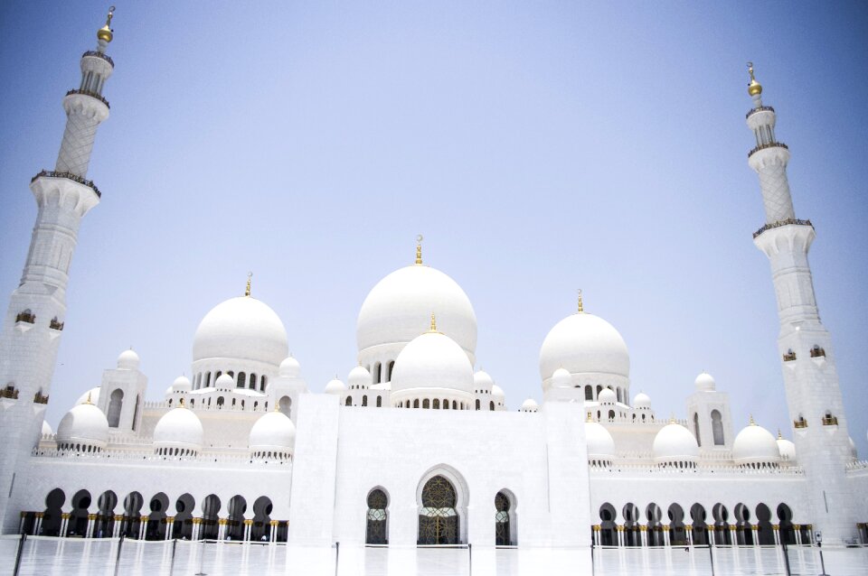 Abu dhabi the grand mosque white marble