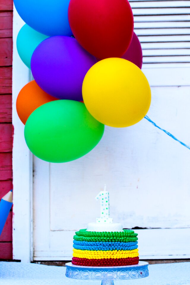Balloon cake birthday