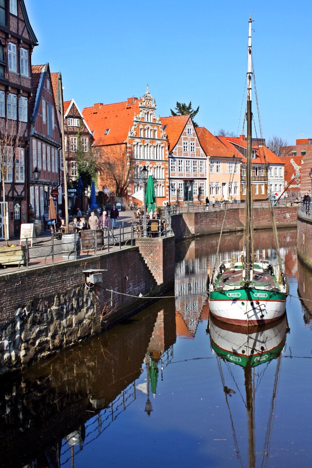 Gable boat port