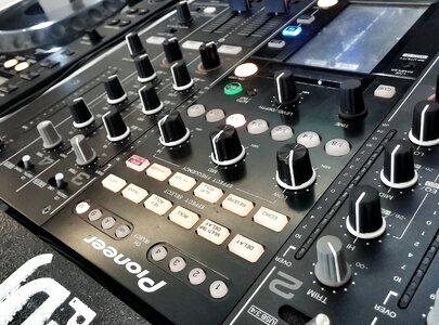Sound entertainment