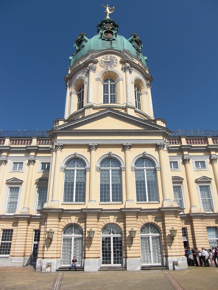 Capital history building
